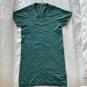 Lululemon Athletica Swiftly tech shirt